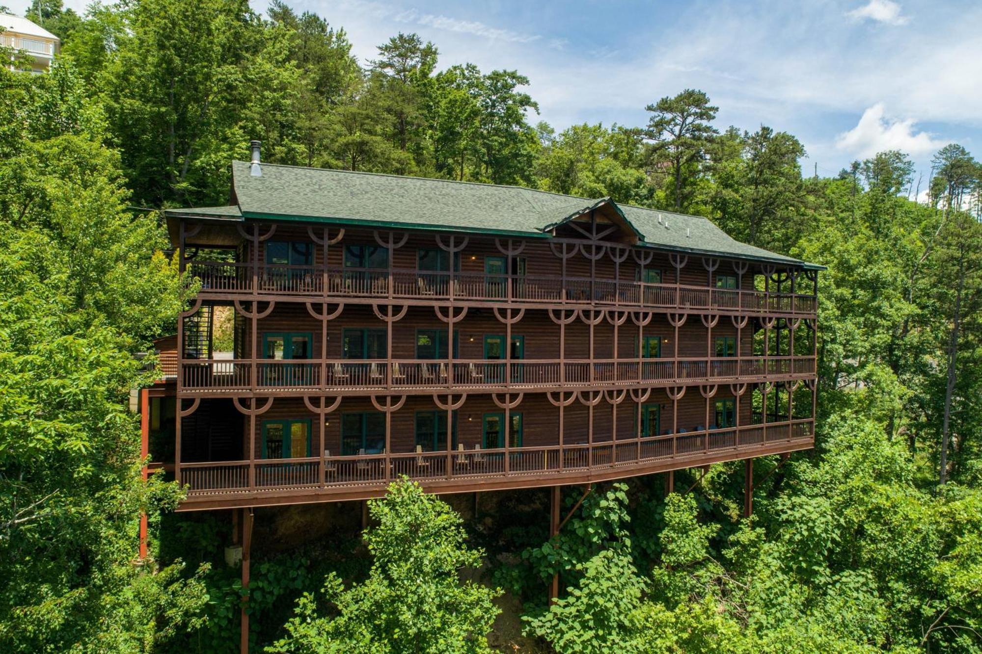 Hickory Ridge By Avantstay Incredible Private Elevated Cabin Sleeps 20 Gatlinburg Kültér fotó