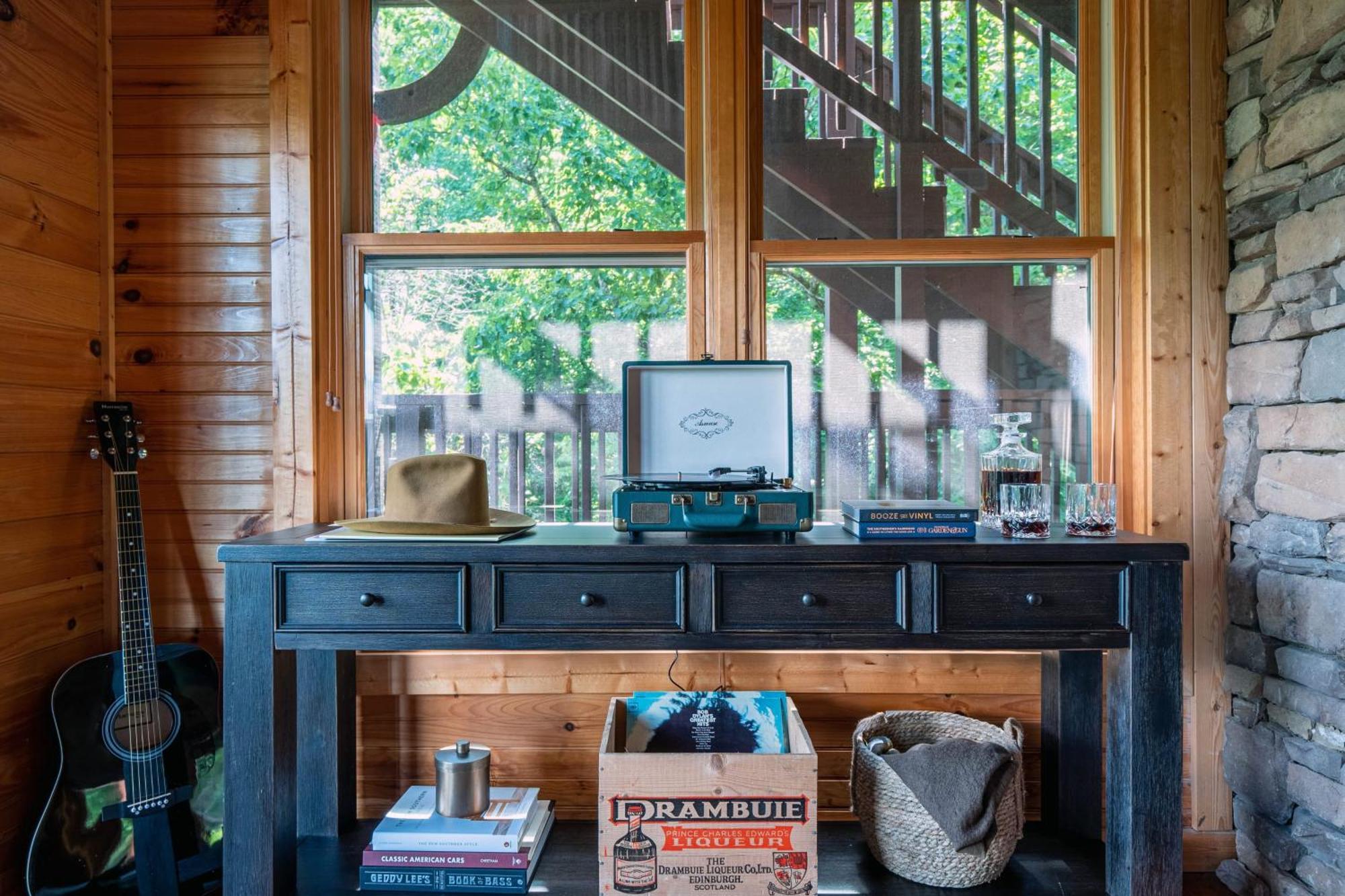 Hickory Ridge By Avantstay Incredible Private Elevated Cabin Sleeps 20 Gatlinburg Kültér fotó
