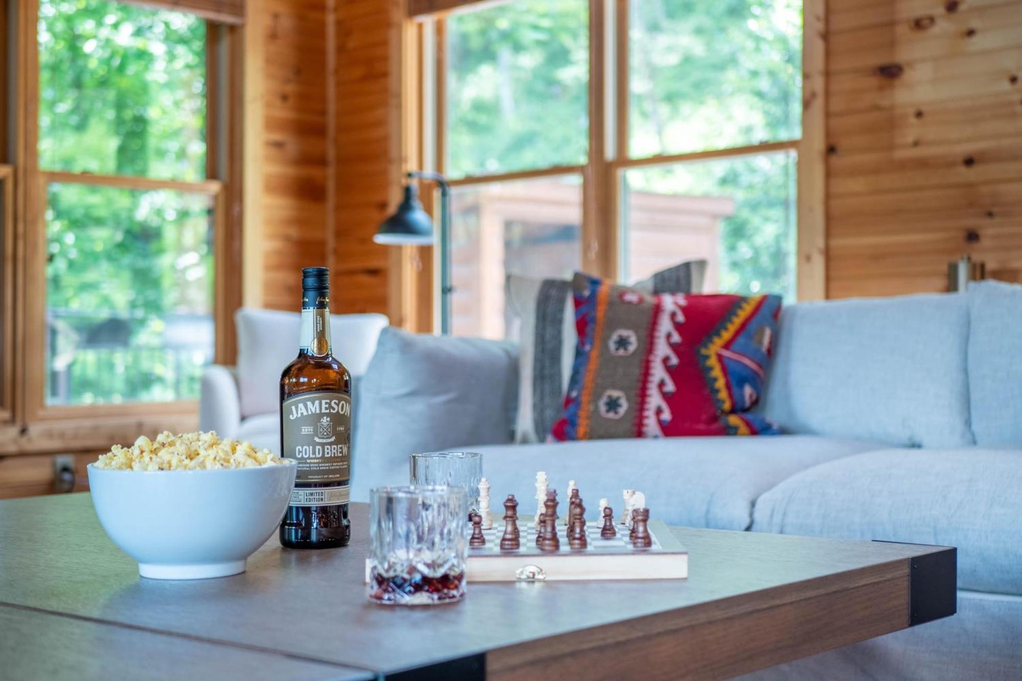 Hickory Ridge By Avantstay Incredible Private Elevated Cabin Sleeps 20 Gatlinburg Kültér fotó